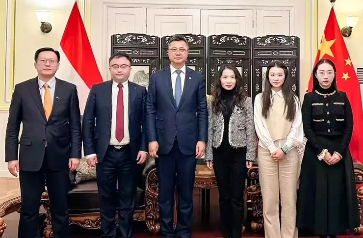 迅鐳激光董事長拜會匈牙利國家議會副主席歐拉·勞約什、中國駐匈