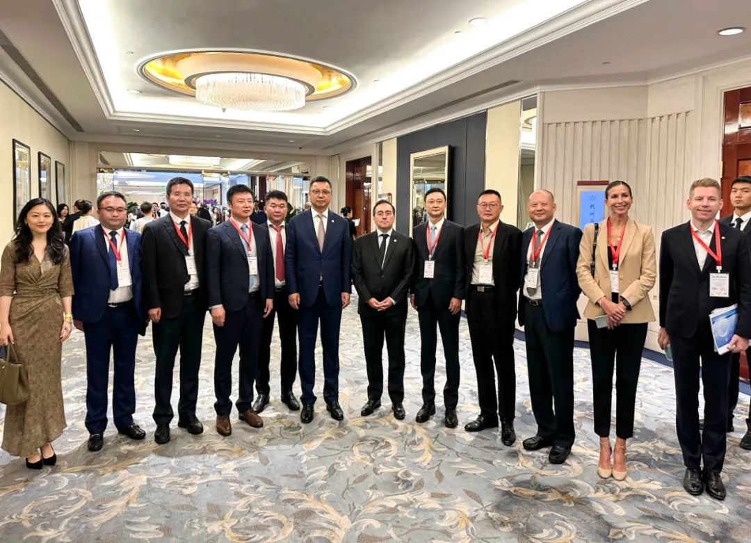 迅鐳激光董事長(zhǎng)受邀參加西班牙領(lǐng)導(dǎo)-中國(guó)企業(yè)座談會(huì)！(圖3)